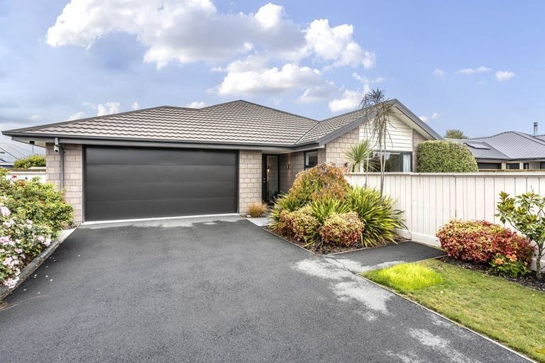 Photo of property in 2 Pukeko Place, Rangiora, 7400