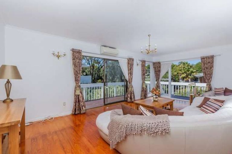 Photo of property in 6 Arosa Place, Forrest Hill, Auckland, 0620