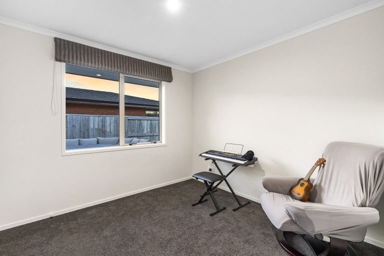 Photo of property in 12 Furlong Road, Papamoa, 3118