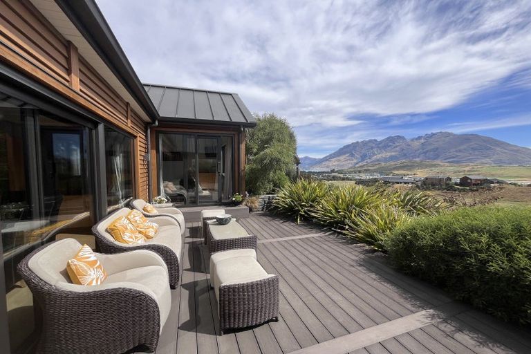 Photo of property in 32 Orford Drive, Jacks Point, Queenstown, 9371