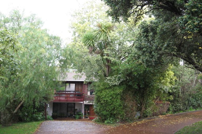 Photo of property in 31 Selwyn Road, Cockle Bay, Auckland, 2014