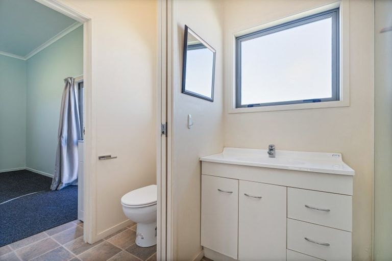 Photo of property in 14 Rena Place, Whitianga, 3510