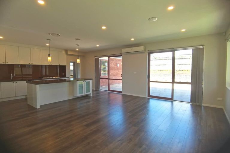 Photo of property in 48 Hughs Way, Flat Bush, Auckland, 2019