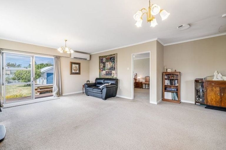 Photo of property in 230 Avonhead Road, Avonhead, Christchurch, 8042
