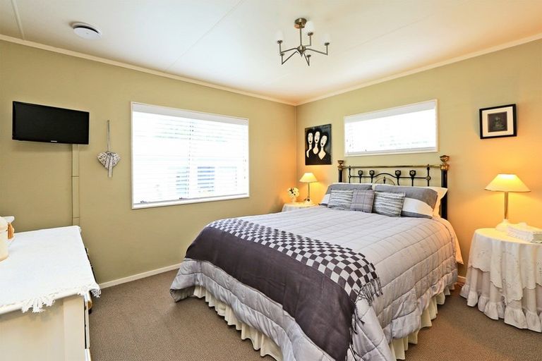 Photo of property in 302 Leo Street, Akina, Hastings, 4122