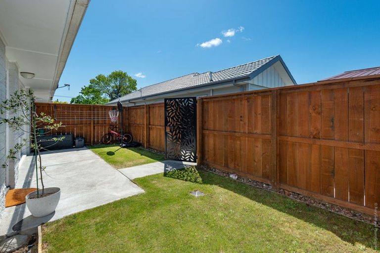Photo of property in 2/76 Bishop Street, St Albans, Christchurch, 8014