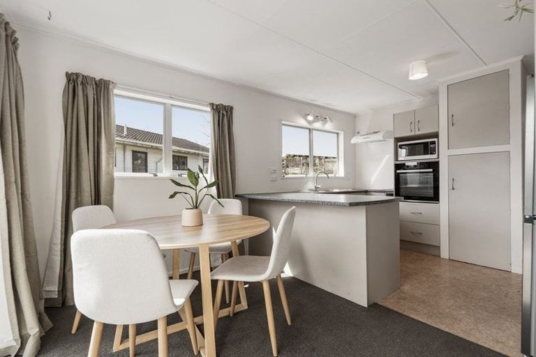 Photo of property in 40 Cumberland Crescent, Welcome Bay, Tauranga, 3112