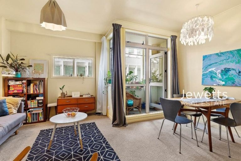 Photo of property in Dixonlane Apartments, 8/7 Feltex Lane, Te Aro, Wellington, 6011