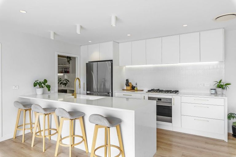 Photo of property in 55 Elizabeth Street, Waikanae, 5036