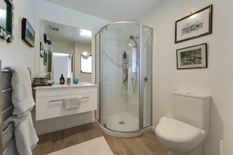 Photo of property in 33 Stratford Drive, Mount Pisa, Cromwell, 9383