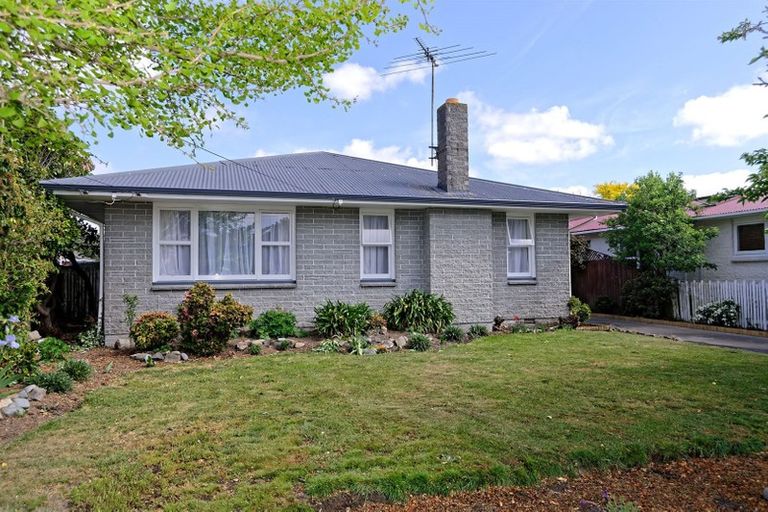 Photo of property in 35 Dunster Street, Burnside, Christchurch, 8053