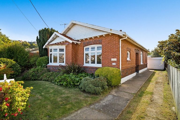 Photo of property in 268 Macandrew Road, Forbury, Dunedin, 9012