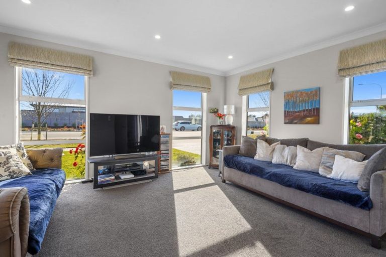 Photo of property in 65 Kippenberger Avenue, Rangiora, 7400