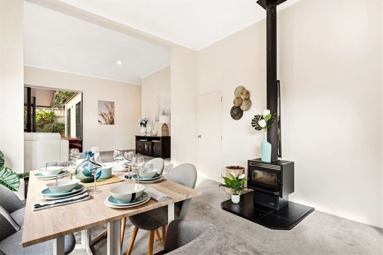 Photo of property in 31 Lazurite Drive, Westgate, Auckland, 0614