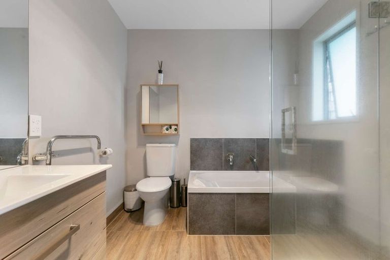 Photo of property in 42 Double Bay Road, Pyes Pa, Tauranga, 3112