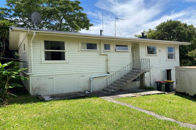 Photo of property in 2/284 Wairau Road, Glenfield, Auckland, 0629