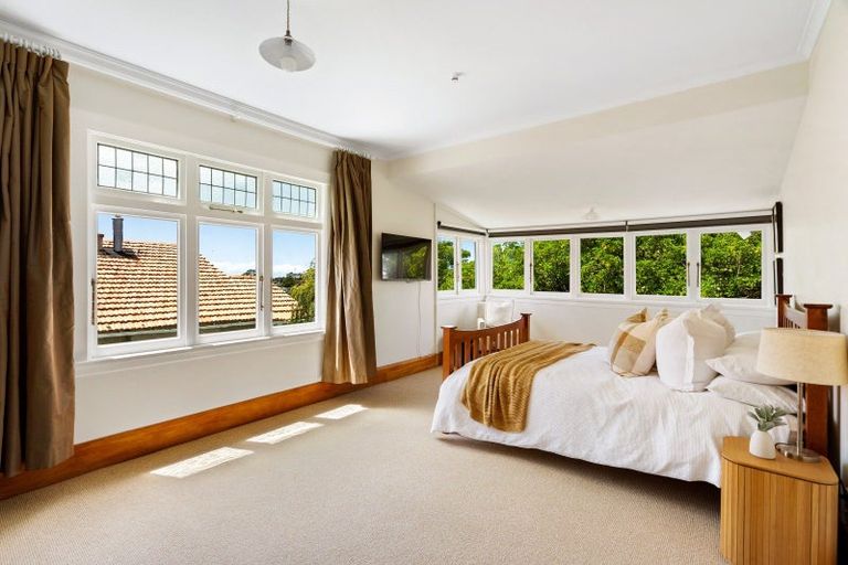 Photo of property in 28 Fitzroy Road, Bluff Hill, Napier, 4110