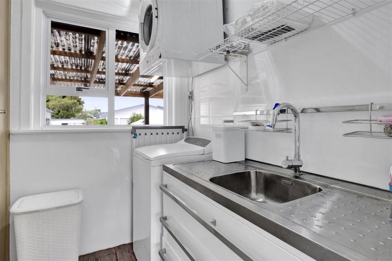 Photo of property in 29 Brookes Terrace, Waitara, 4320