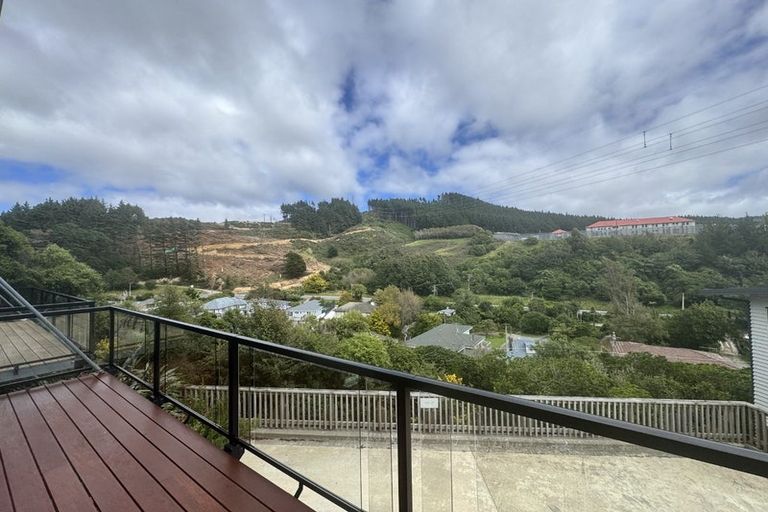 Photo of property in 5 Ara Patukawenga, Tawa, Wellington, 5028