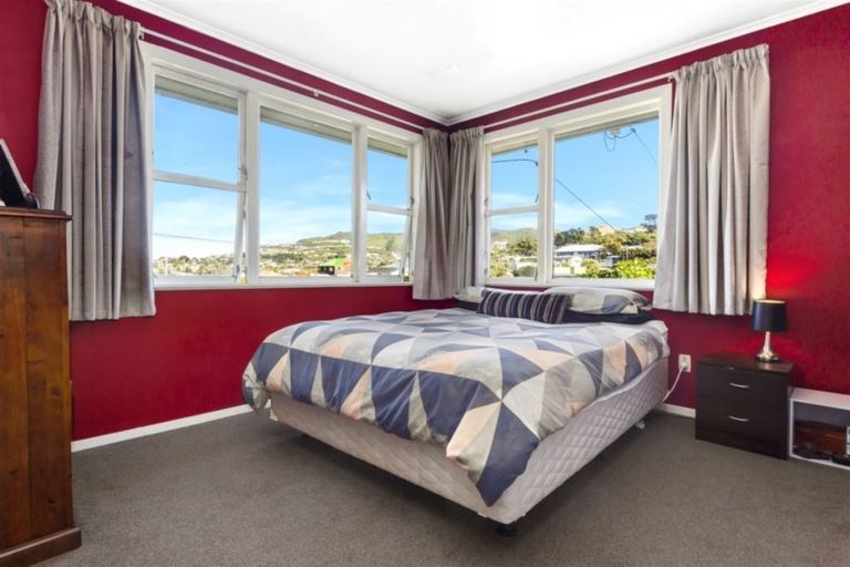 Photo of property in 1 Angell Street, Johnsonville, Wellington, 6037