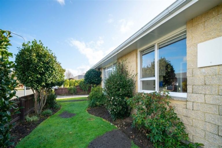 Photo of property in 1/12 Murmont Street, Bishopdale, Christchurch, 8053