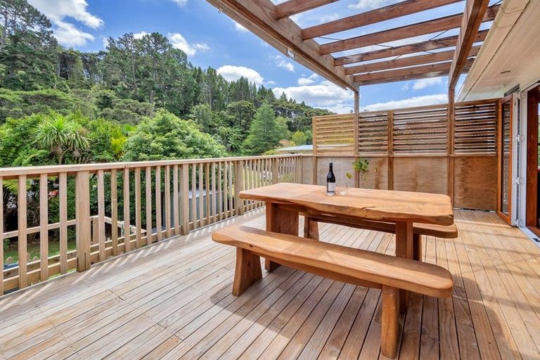 Photo of property in 21 Birdwood Road, Swanson, Auckland, 0612