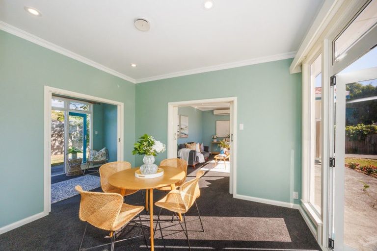 Photo of property in 16 College Street, Awapuni, Palmerston North, 4412