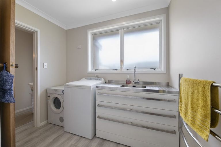 Photo of property in 3 Climie Crescent, Hawera, 4610