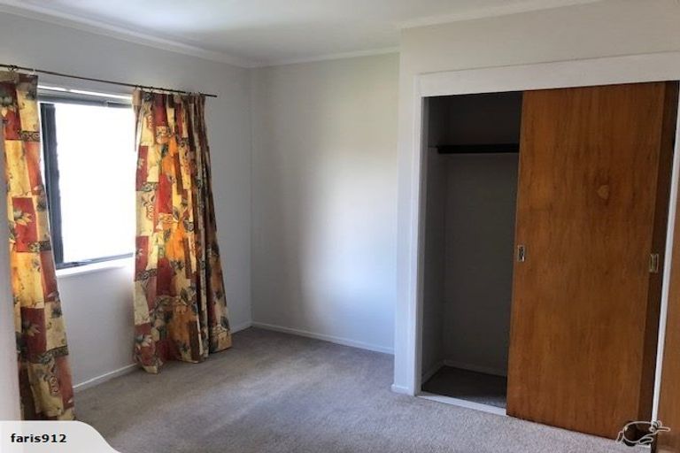 Photo of property in 92 Aviemore Drive, Highland Park, Auckland, 2010