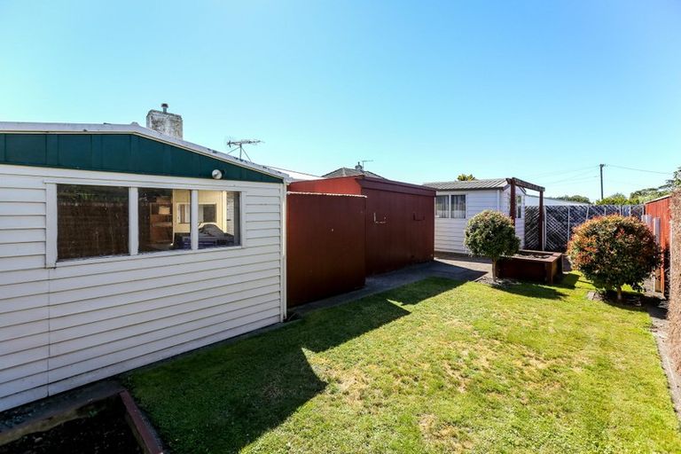 Photo of property in 12 Trafalgar Street, Westown, New Plymouth, 4310
