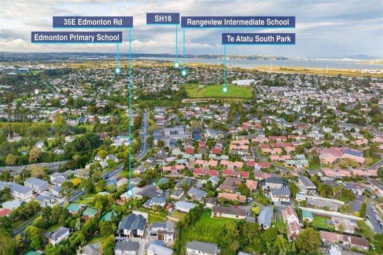 Photo of property in 35e Edmonton Road, Henderson, Auckland, 0612