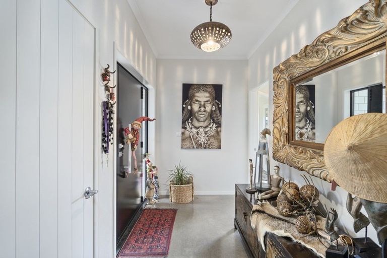 Photo of property in 8 Cooke Farm Grove, Waiwhakaiho, New Plymouth, 4312