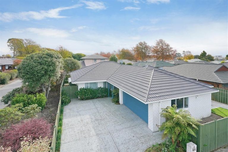 Photo of property in 33 Peer Street, Upper Riccarton, Christchurch, 8041