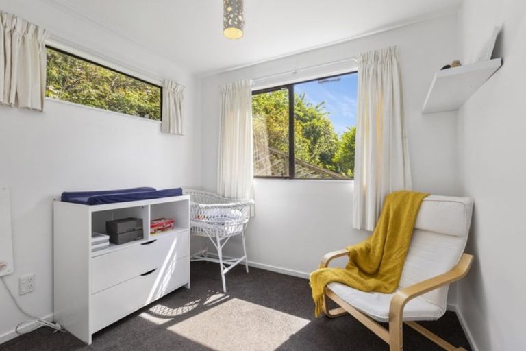 Photo of property in 6b Jacaranda Grove, Maungaraki, Lower Hutt, 5010