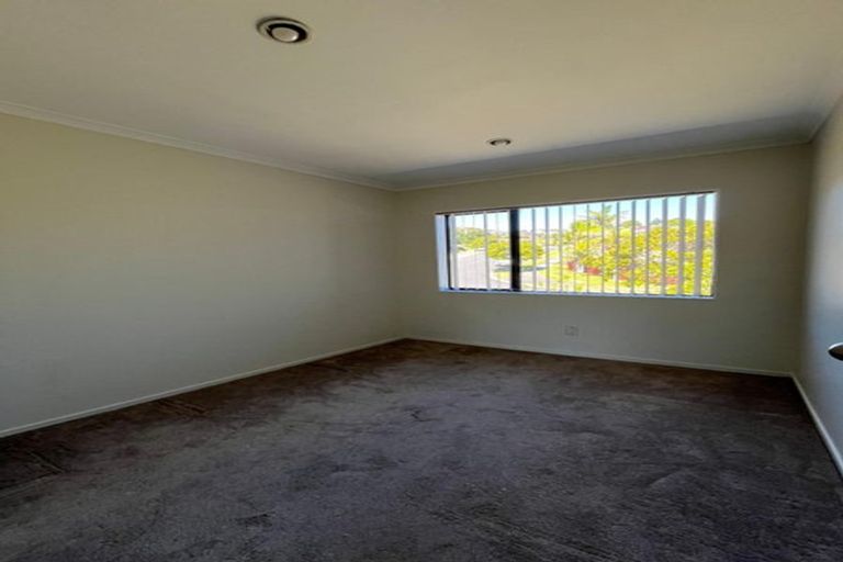 Photo of property in 6 Arrowsmith Drive, Clover Park, Auckland, 2019