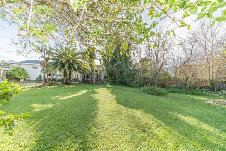 Photo of property in 22 East Street, Terrace End, Palmerston North, 4410