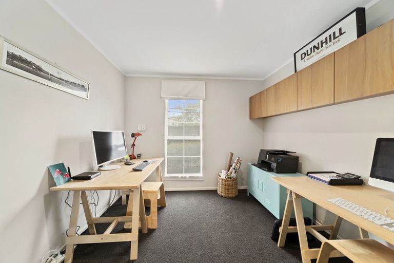 Photo of property in 4 Ingle Avenue, Waipahihi, Taupo, 3330