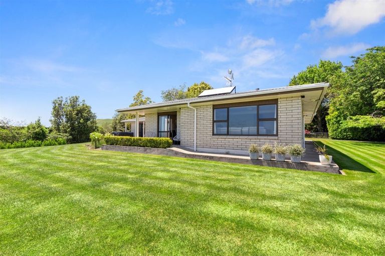 Photo of property in 1568a Old Coach Road, Pukehina, 3186