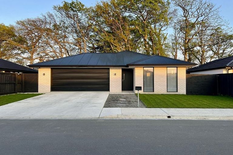 Photo of property in 23 Crossley Avenue, Woodend, 7610