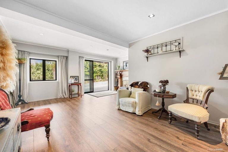 Photo of property in 19 Regia Close, Half Moon Bay, Auckland, 2012