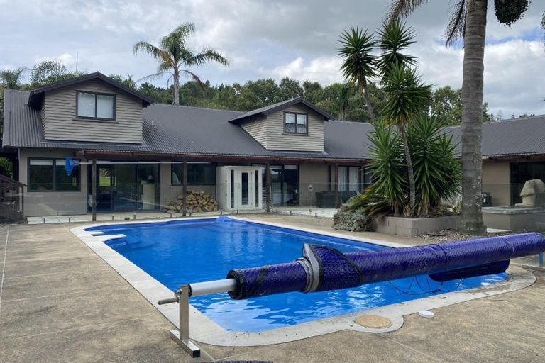 Photo of property in 343 Whitehills Road, Waitoki, 0994