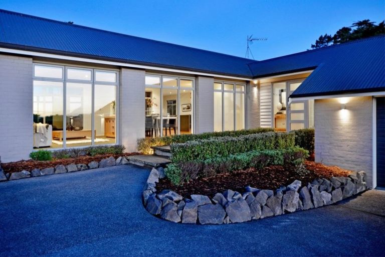 Photo of property in 73d Oraha Road, Kumeu, 0892