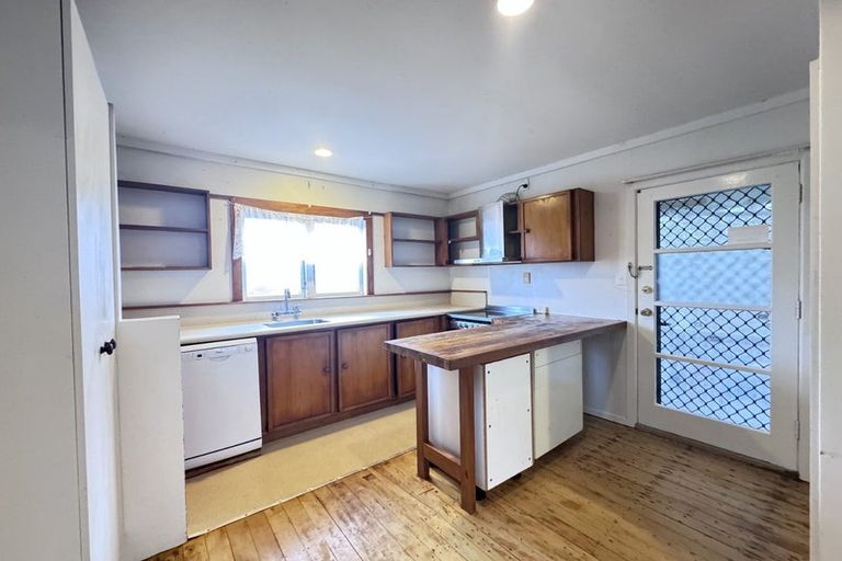 Photo of property in 1/16 Alma Road, Milford, Auckland, 0620