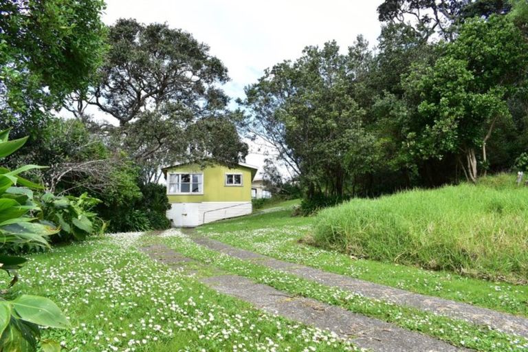 Photo of property in 1313 Matapouri Road, Matapouri, Whangarei, 0173