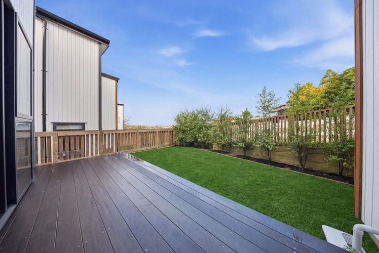 Photo of property in 2e Rangitoto Terrace, Milford, Auckland, 0620