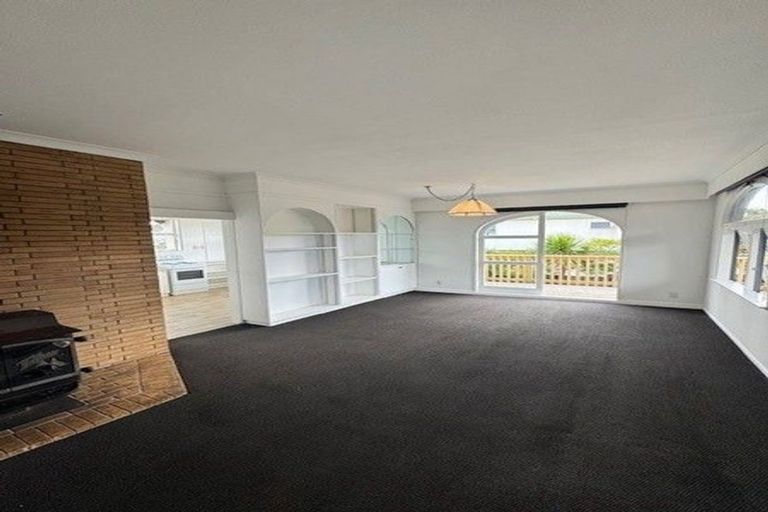 Photo of property in 282 Great North Road, Henderson, Auckland, 0612