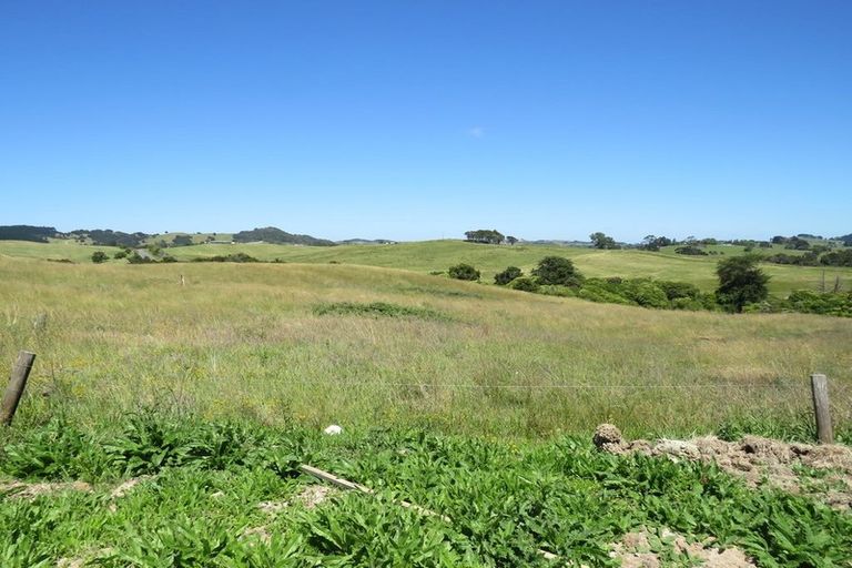 Photo of property in 1514 State Highway 12, Paparoa, Maungaturoto, 0583