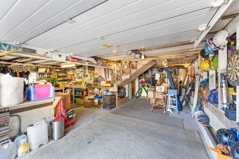 Photo of property in 74 Hocken Street, Kenmure, Dunedin, 9011