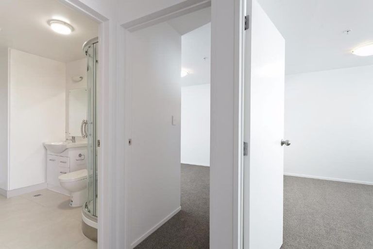 Photo of property in 8/26 Railway Street West, Papakura, 2110