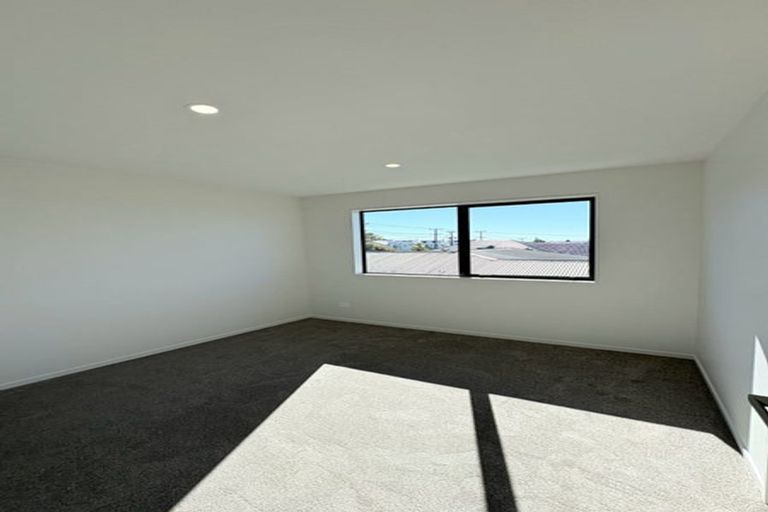 Photo of property in 27b Te Atatu Road, Te Atatu South, Auckland, 0610